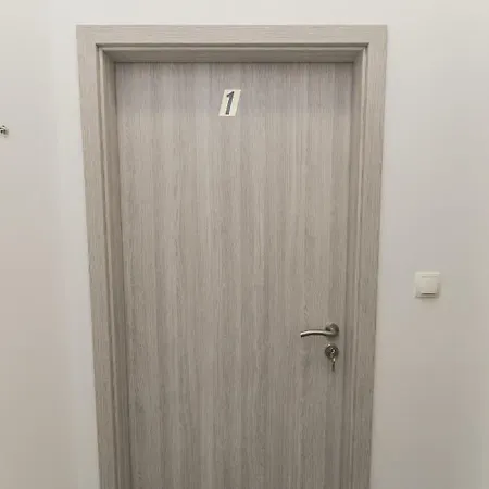 Peninsula 招待所 4*